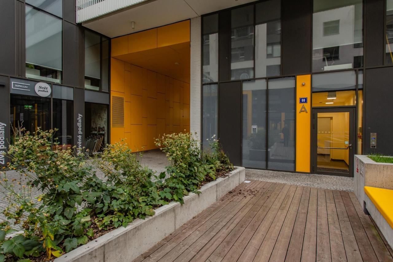 Spacious Terrace Apartment With Free Private Parking Prague Exterior photo