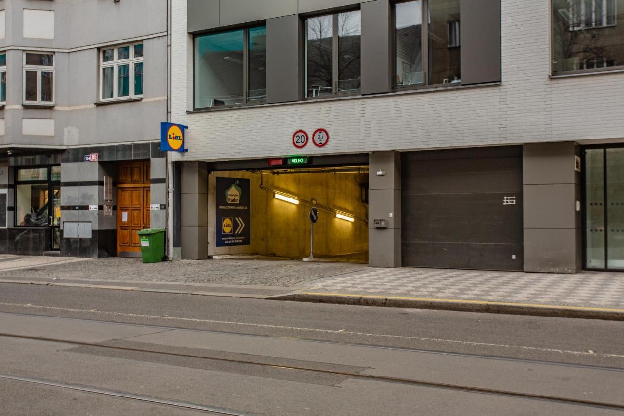 Spacious Terrace Apartment With Free Private Parking Prague Exterior photo