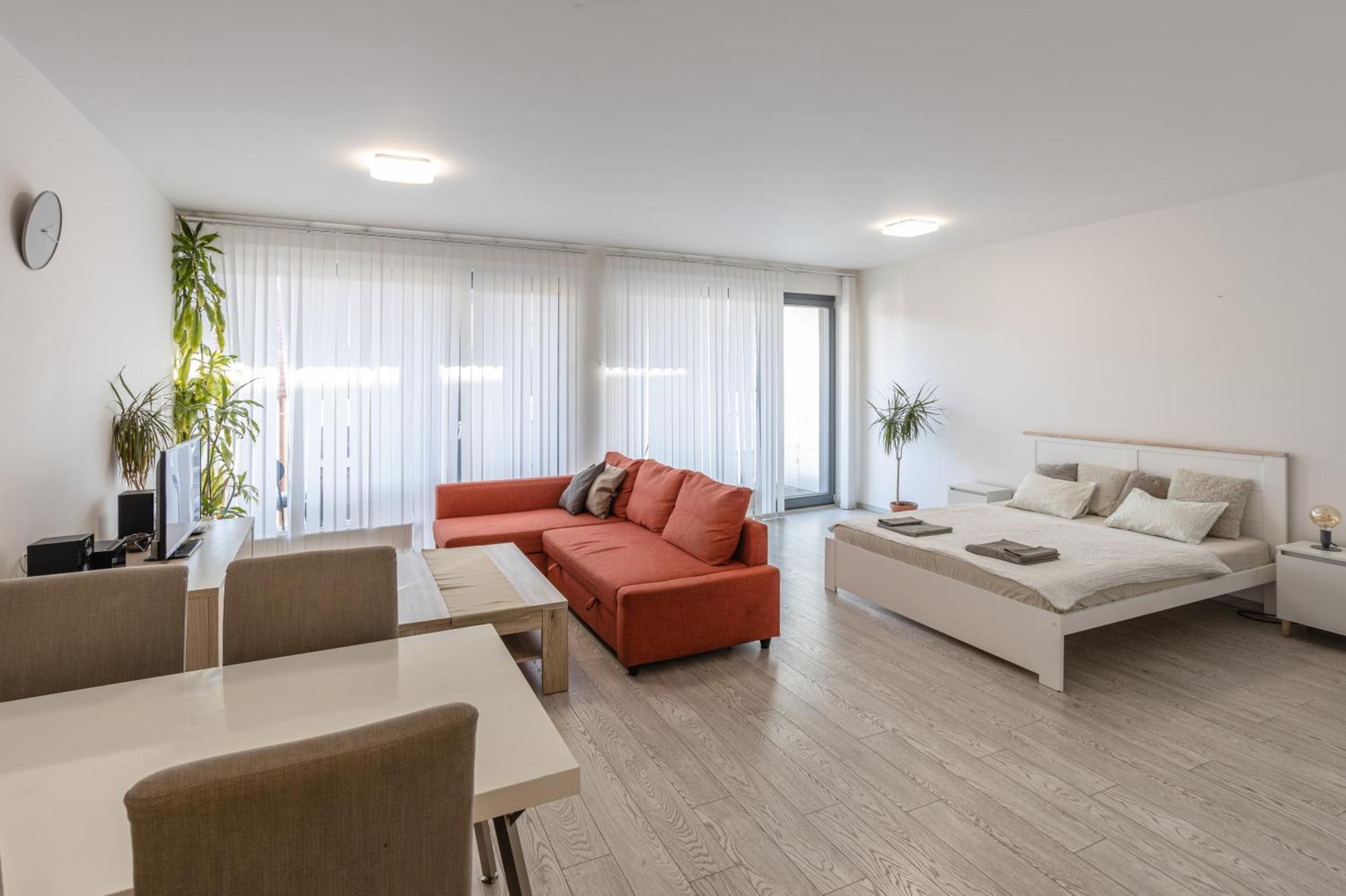 Spacious Terrace Apartment With Free Private Parking Prague Exterior photo