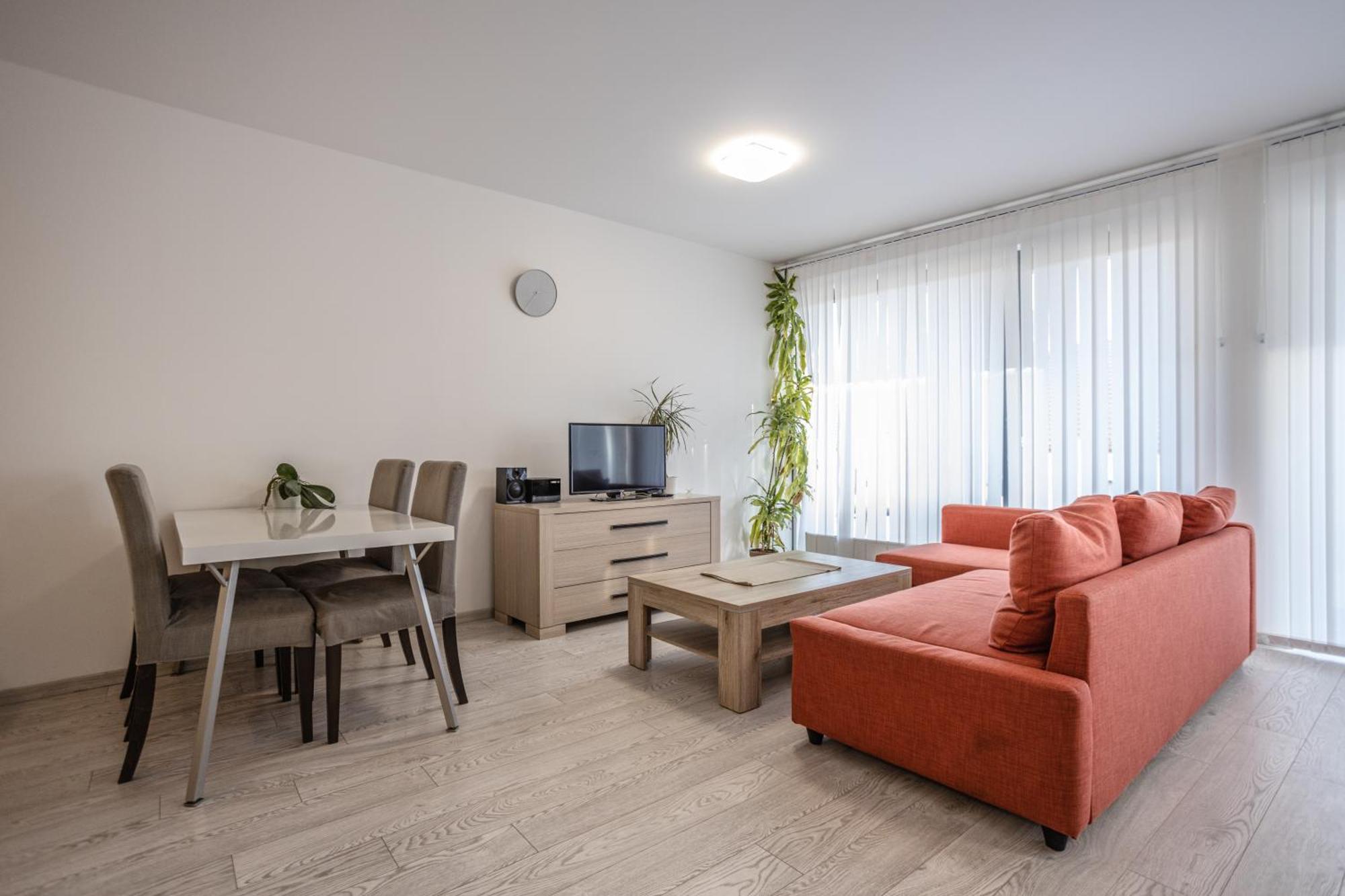 Spacious Terrace Apartment With Free Private Parking Prague Exterior photo