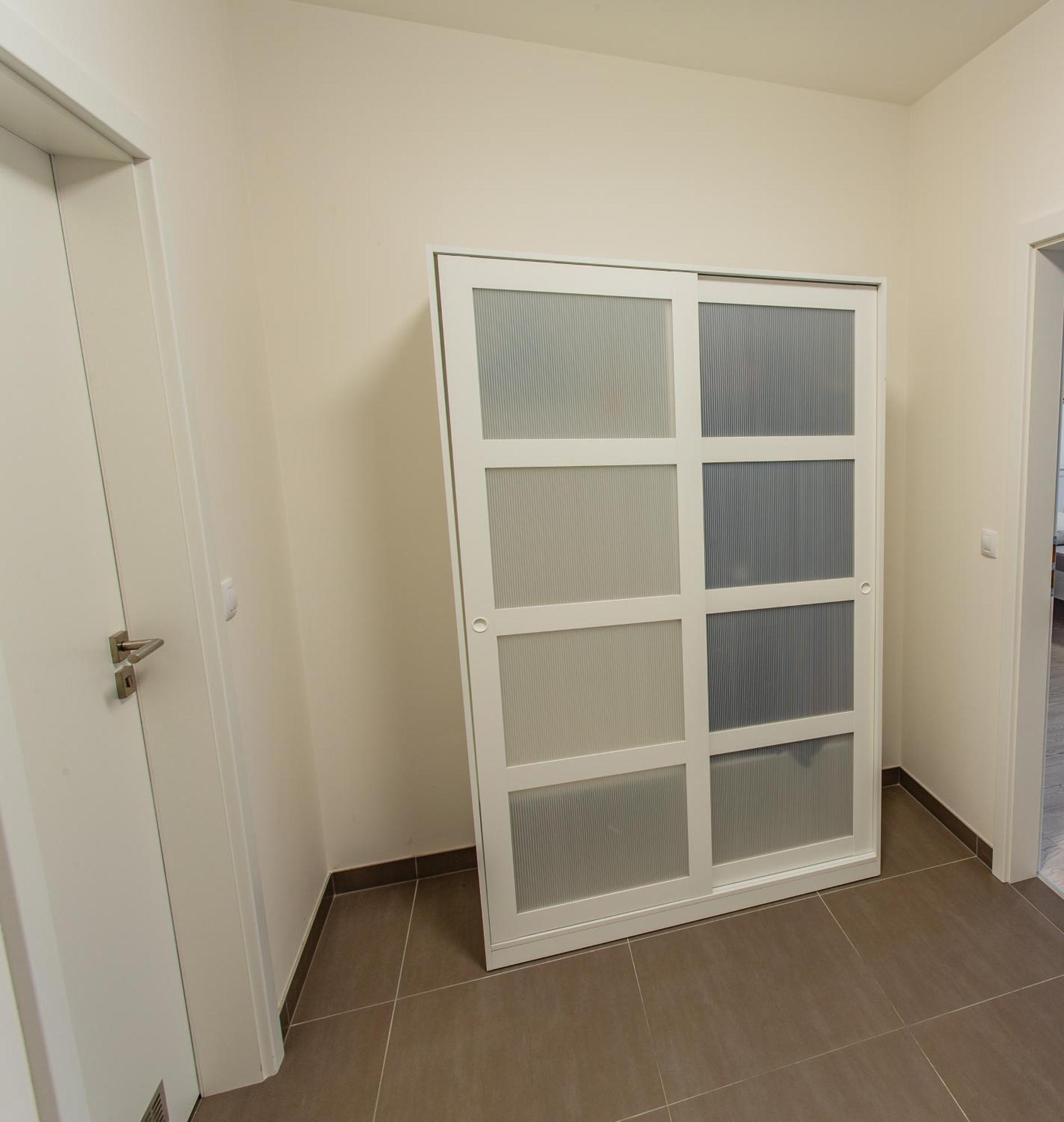 Spacious Terrace Apartment With Free Private Parking Prague Exterior photo
